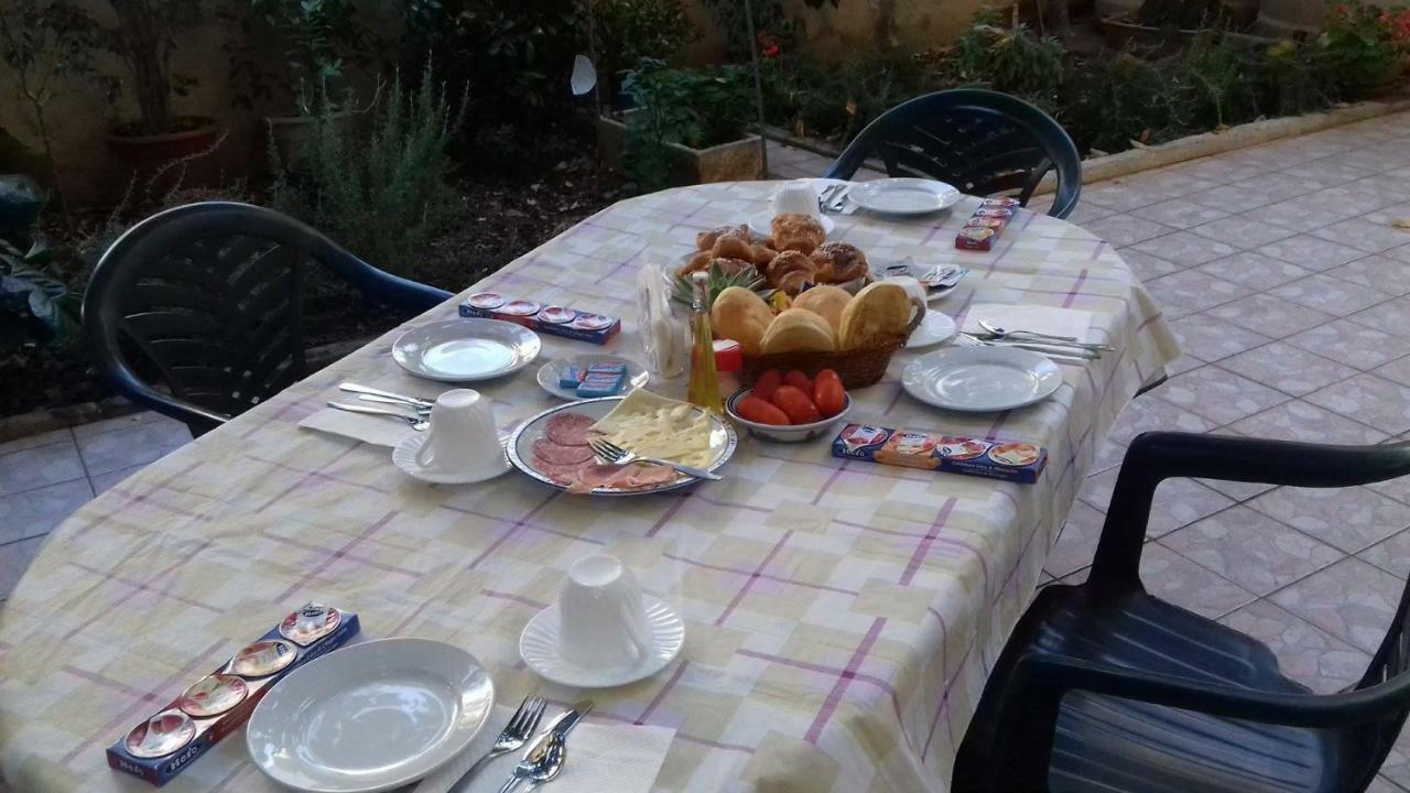 Bed And Breakfast Hibiscus Альгеро Екстер'єр фото