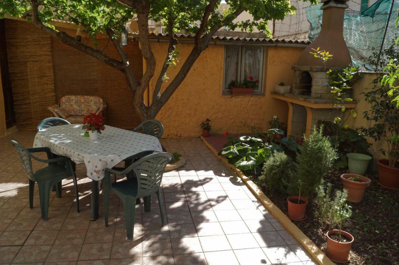 Bed And Breakfast Hibiscus Альгеро Екстер'єр фото