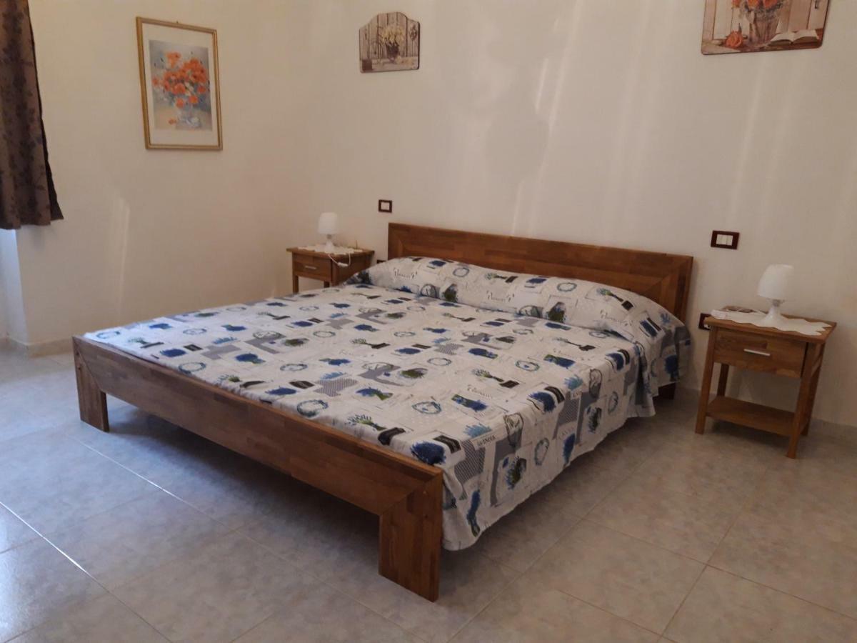 Bed And Breakfast Hibiscus Альгеро Екстер'єр фото