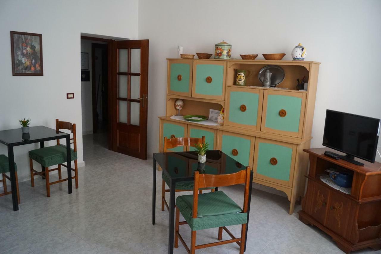 Bed And Breakfast Hibiscus Альгеро Екстер'єр фото