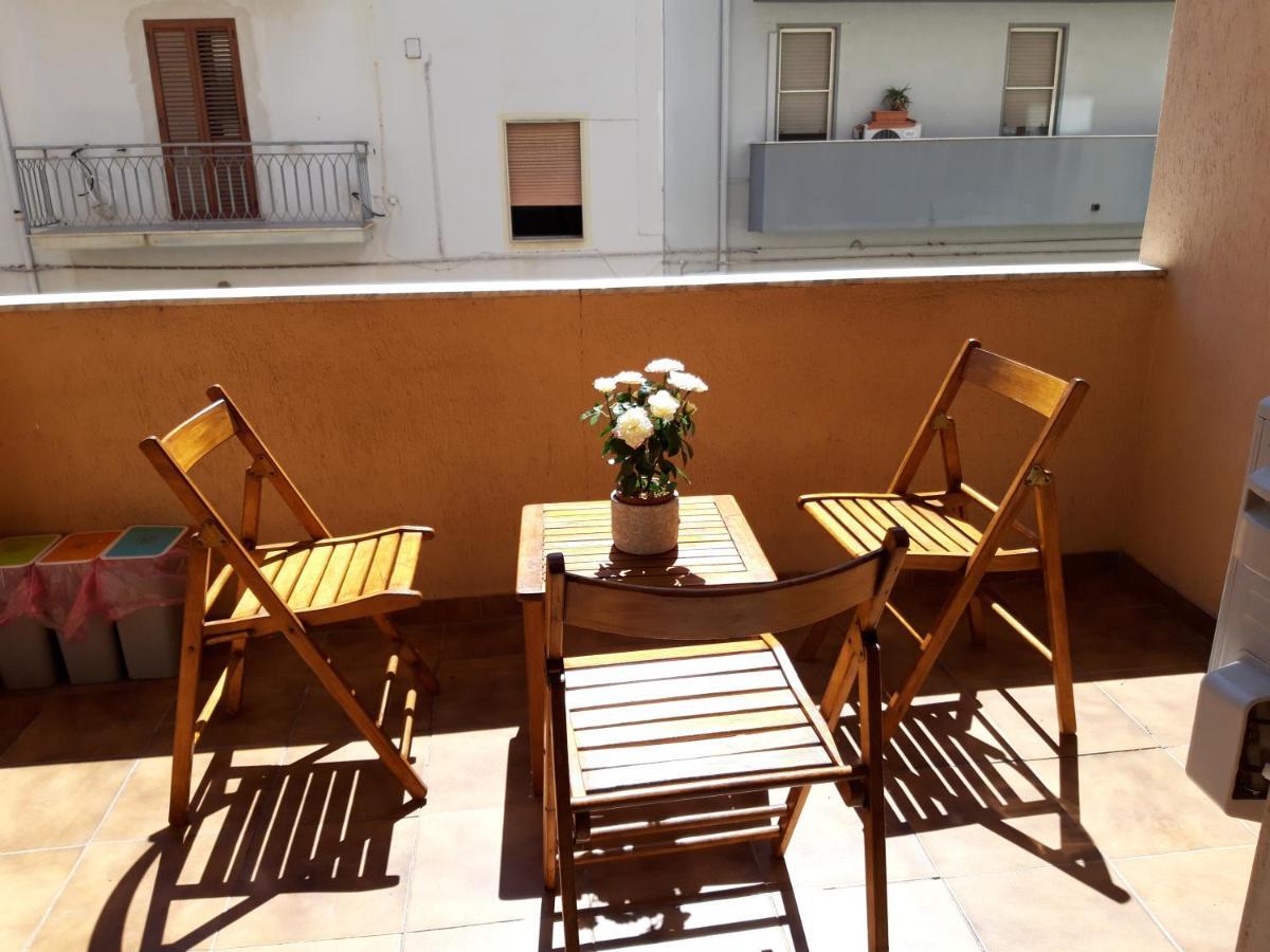 Bed And Breakfast Hibiscus Альгеро Екстер'єр фото